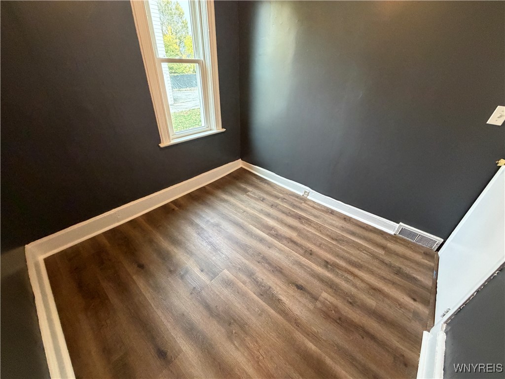 21 Abbottsford Place Buffalo, NY 14213 - Photo 16 of 20