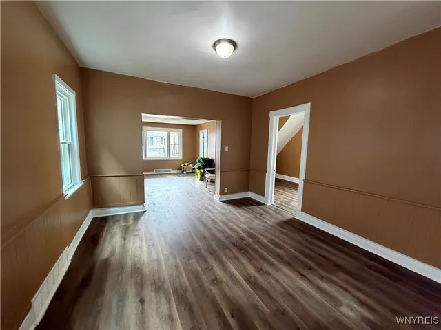 $1,400 | 21 Abbottsford Place, Buffalo, NY 14213