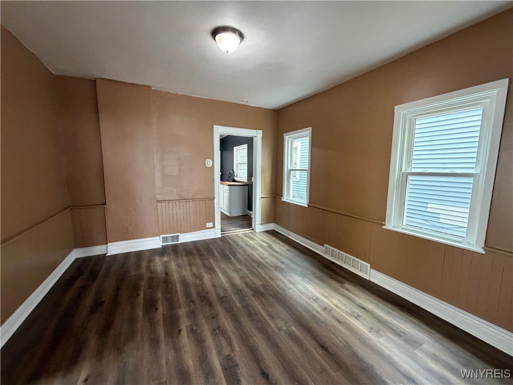 21 Abbottsford Place Buffalo, NY 14213 - Photo 6 of 20