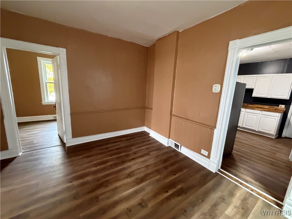 21 Abbottsford Place Buffalo, NY 14213 - Photo 7 of 20