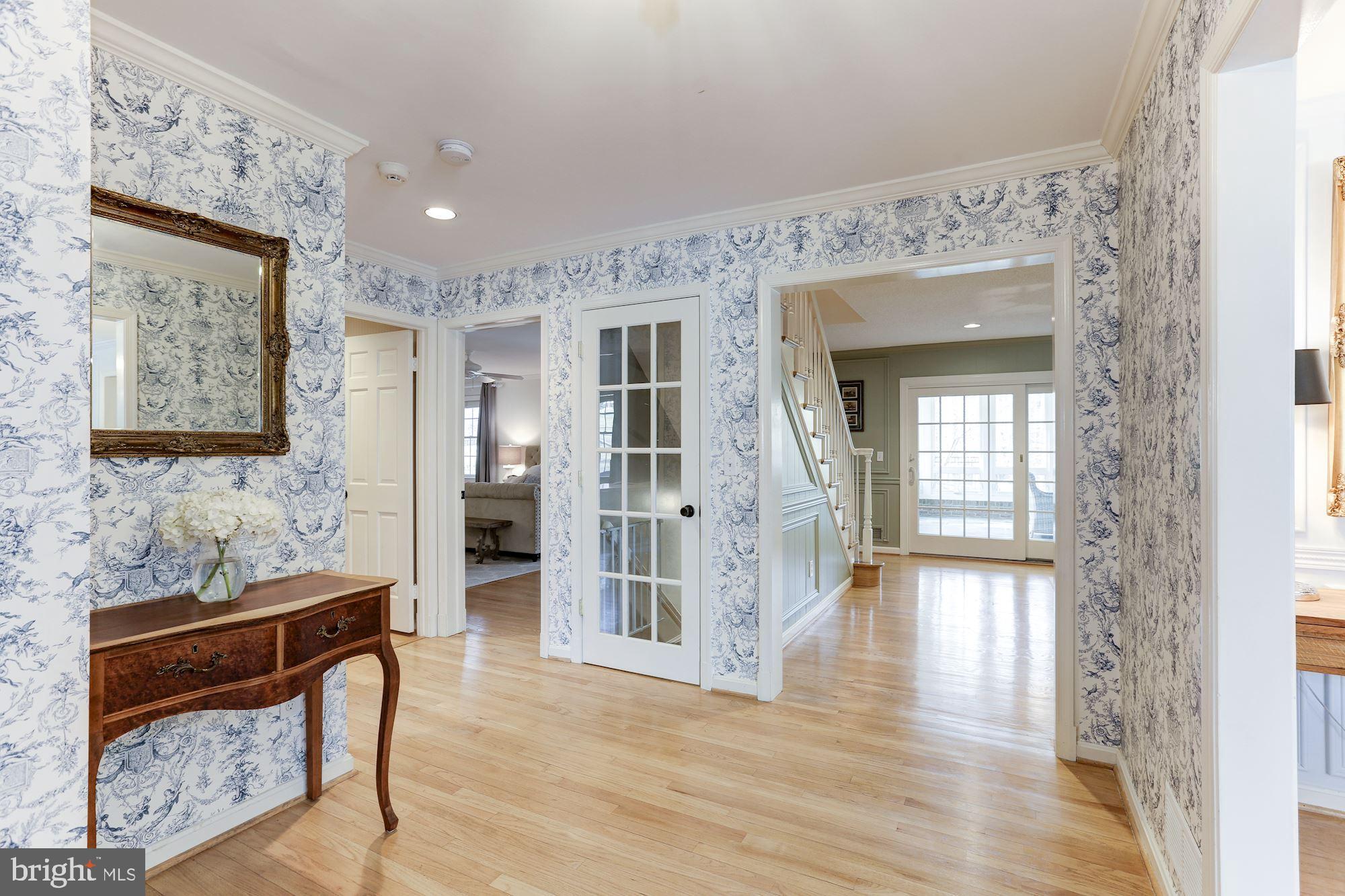 8821 Belmart Road Potomac, MD 20854 - Photo 30 of 52 Foyer