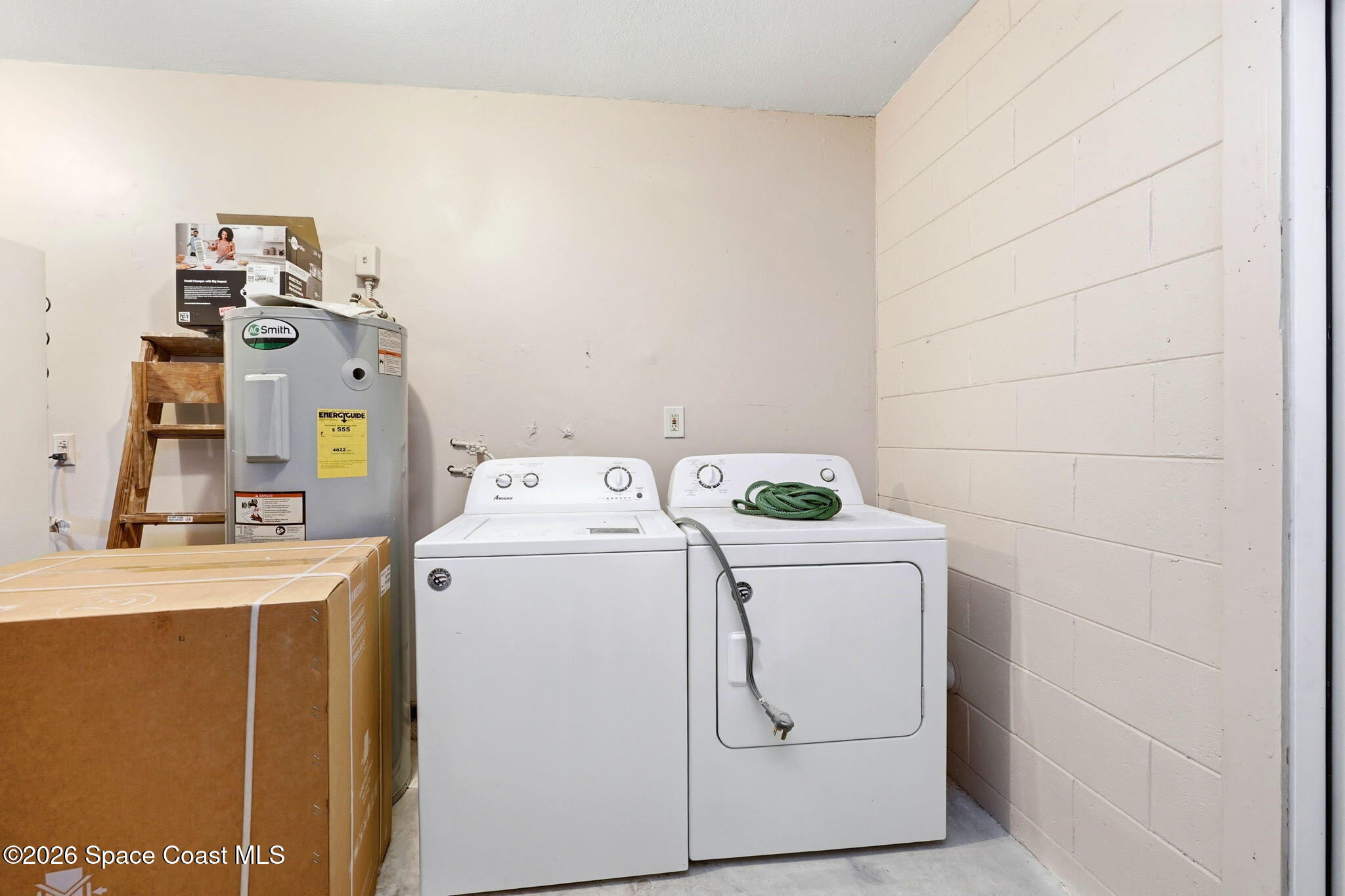 2519 Mill Run Boulevard Kissimmee, FL 34744 - Photo 33 of 36 Washer & Dryer Laundry