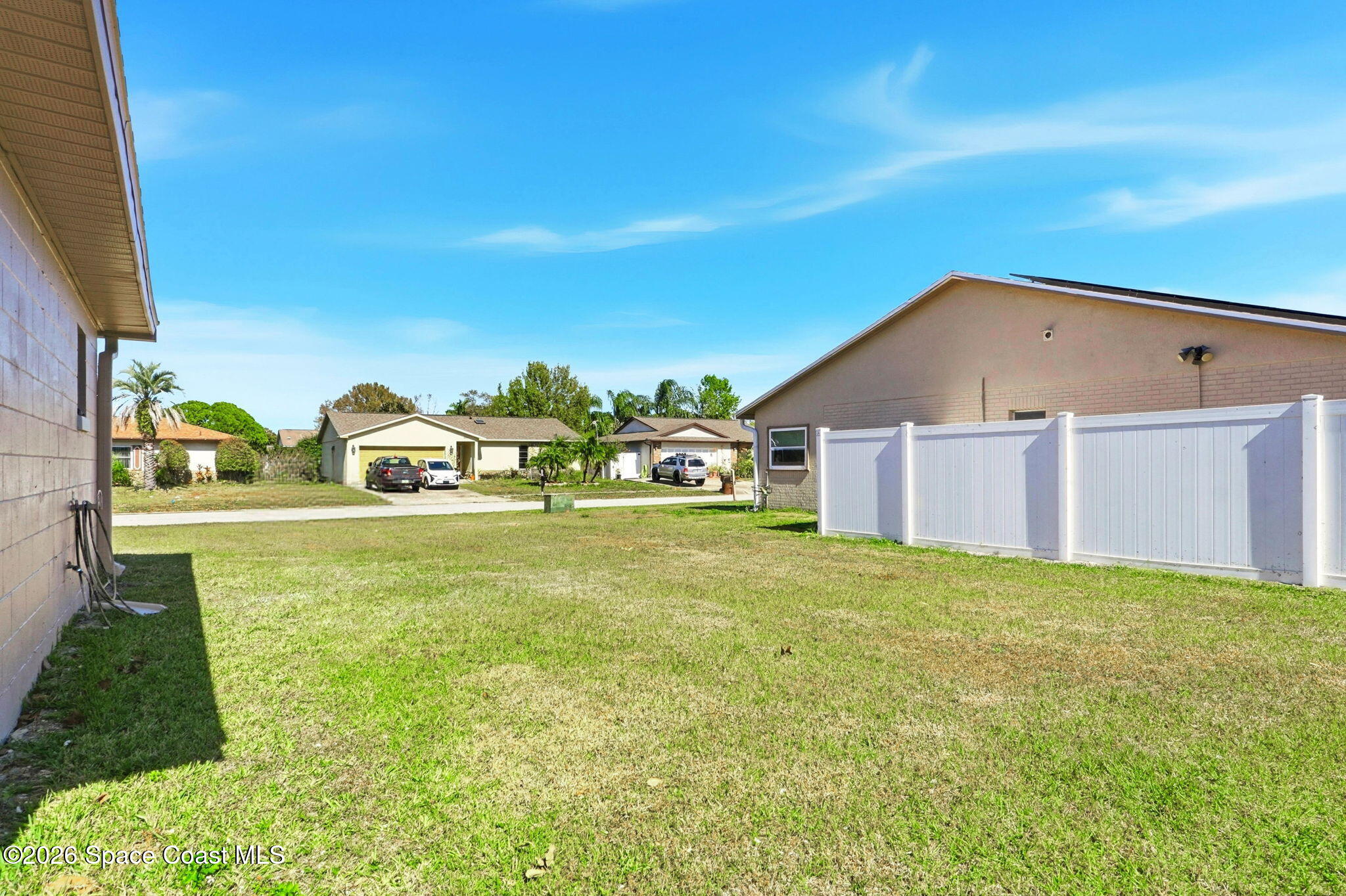 2519 Mill Run Boulevard Kissimmee, FL 34744 - Photo 9 of 36 Large Backyard