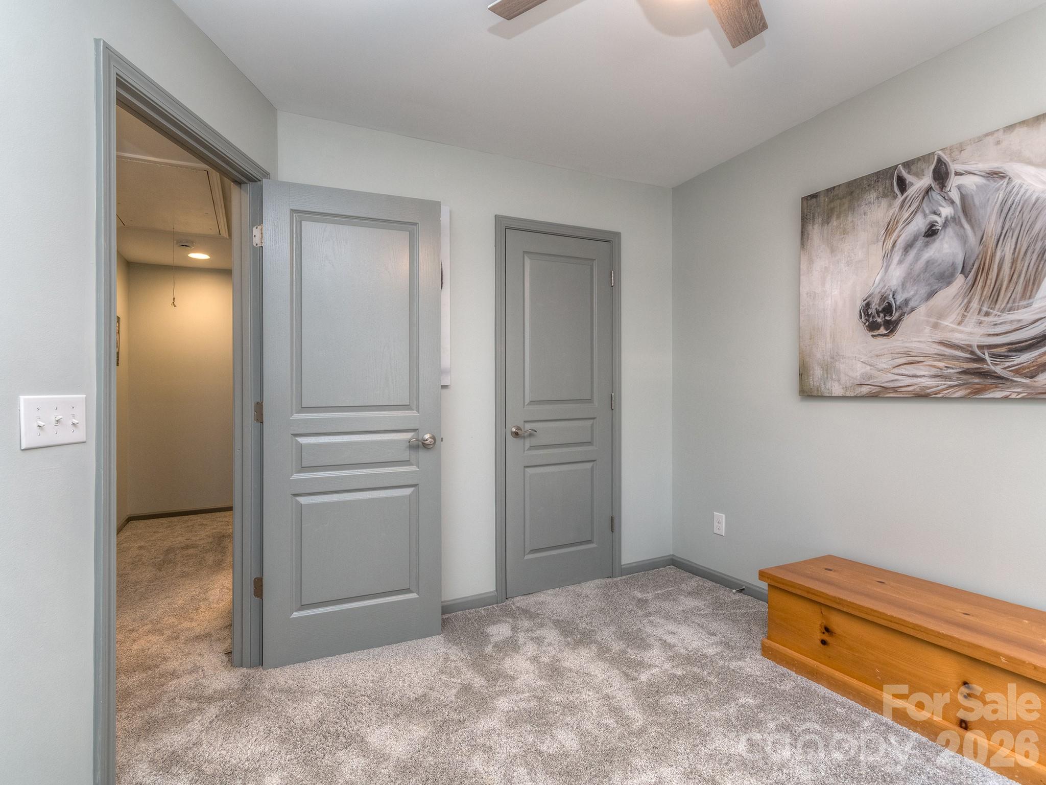 6236 Rockefeller Lane Charlotte, NC 28210 - Photo 20 of 26 an empty room with painting on the wall
