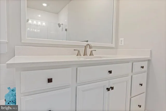 a close view of sink and tap