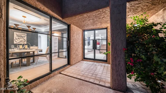 $10,000 | 4434 East Camelback Road, Unit 128, Phoenix, AZ 85018