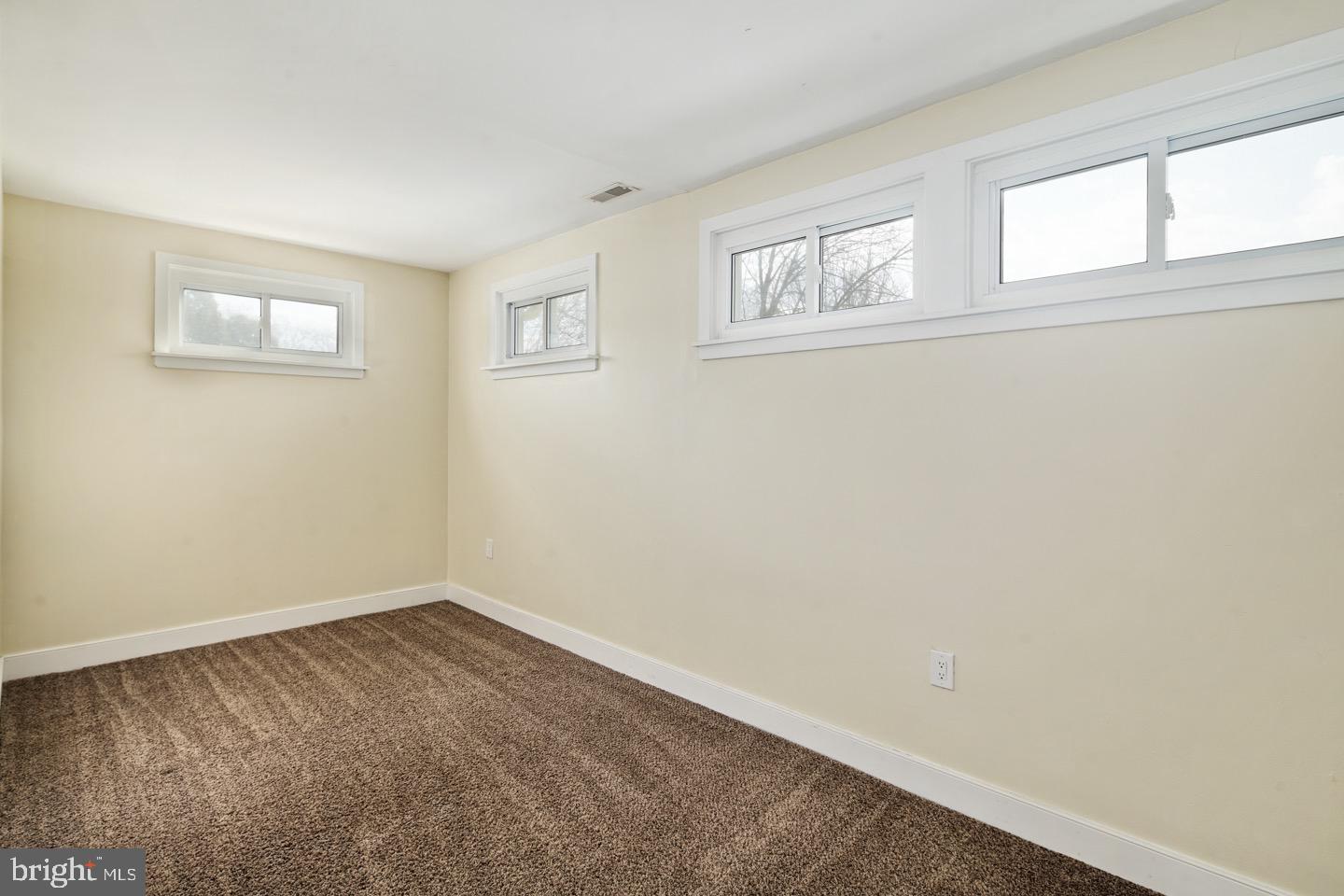 97 Pine Lane Newtown, PA 18940 - Photo 18 of 35