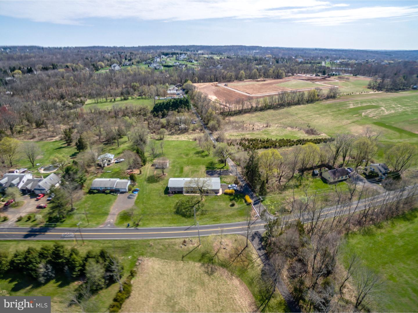 97 Pine Lane Newtown, PA 18940 - Photo 4 of 35