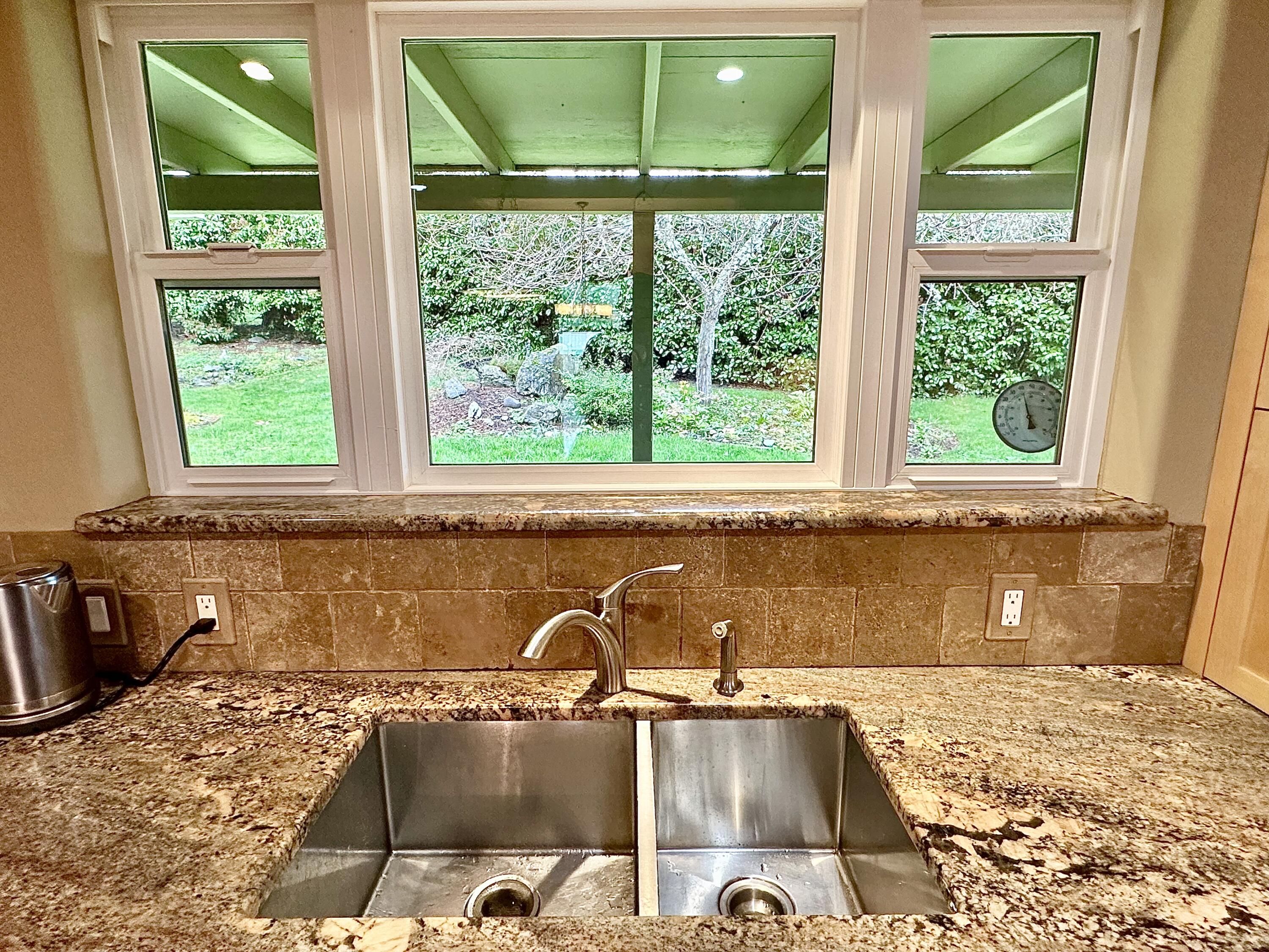 8548 Wagner Creek Road Talent, OR 97540 - Photo 24 of 100 16. Kit window sink