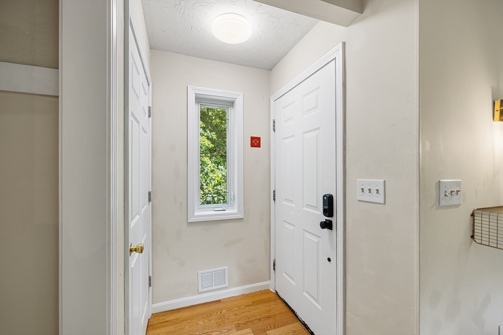 11 Yale Road Hopkinton, MA 01748 - Photo 11 of 36 Gallery Image 11