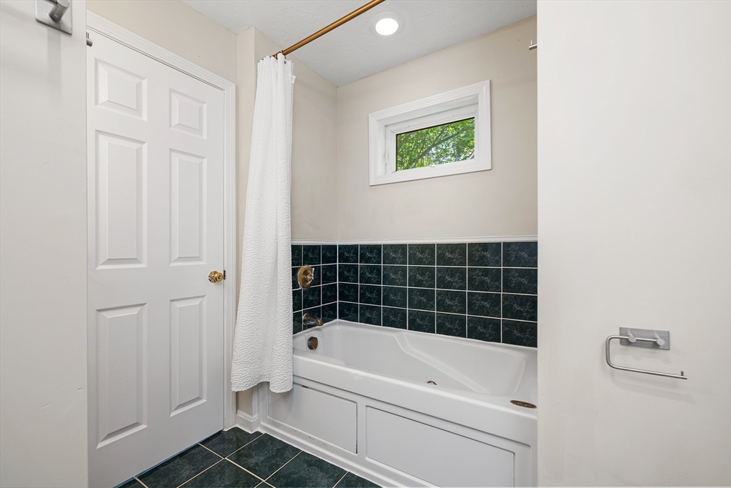 11 Yale Road Hopkinton, MA 01748 - Photo 27 of 36 Gallery Image 27