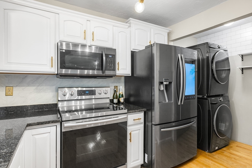 11 Yale Road Hopkinton, MA 01748 - Photo 6 of 36 Gallery Image 6
