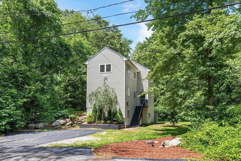 11 Yale Road Hopkinton, MA 01748 - Photo 9 of 36 Gallery Image 9