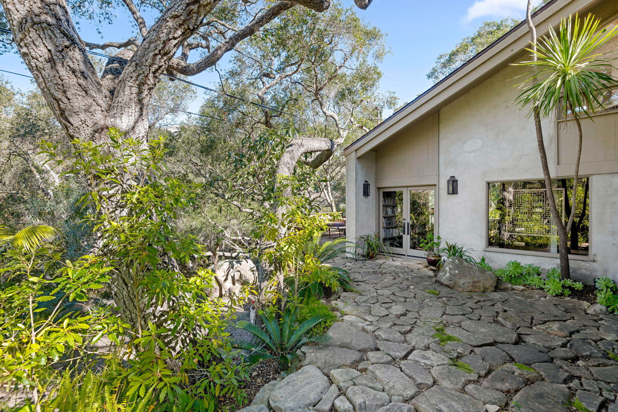 2079 Las Canoas Road Santa Barbara, CA 93105 - Photo 2 of 50 09-Entrance