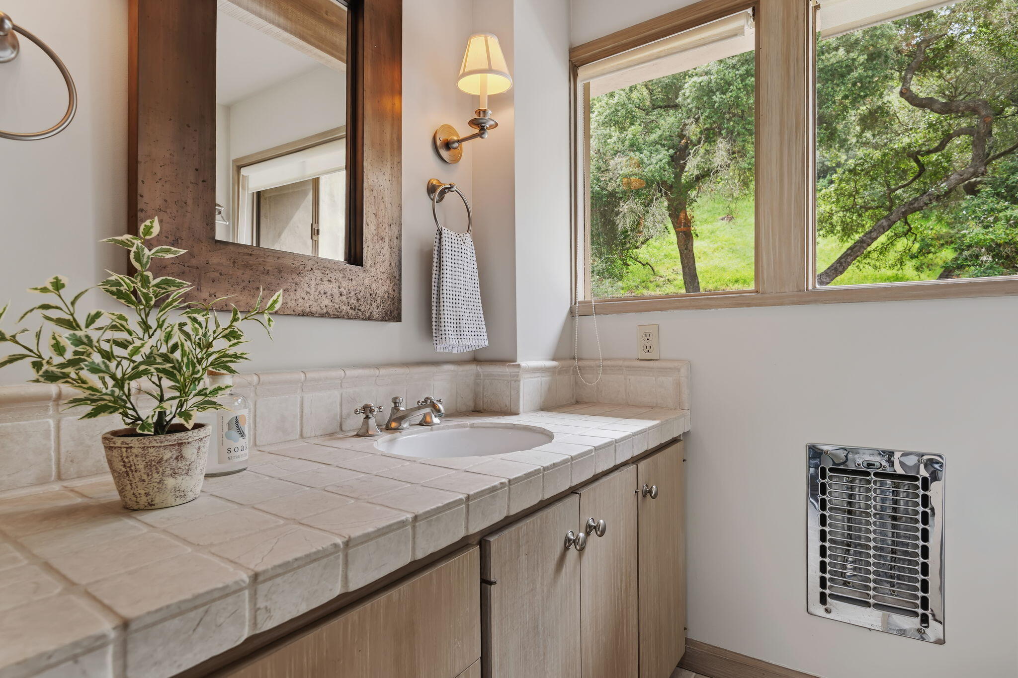 2079 Las Canoas Road Santa Barbara, CA 93105 - Photo 32 of 50 41-Bathroom 2