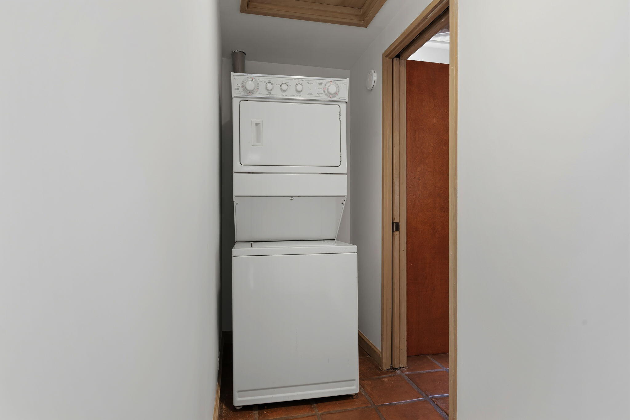 2079 Las Canoas Road Santa Barbara, CA 93105 - Photo 36 of 50 45-Laundry