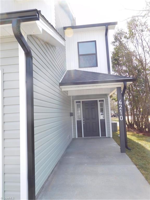 4210 Country Club Road Winston-Salem, NC 27104 - Photo 2 of 41 COVERED FRONT PORCH.