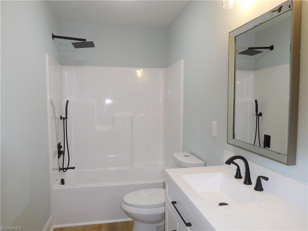4210 Country Club Road Winston-Salem, NC 27104 - Photo 29 of 41 HALL BATHROOM HAS DOUBLE SINK VANITY.