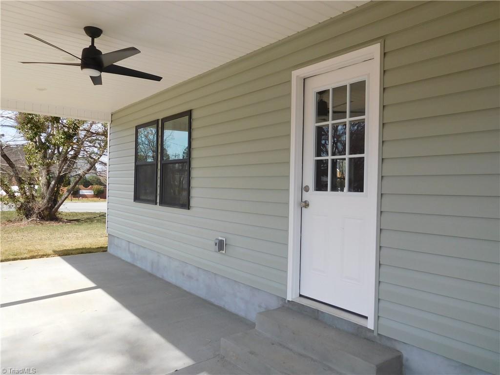 4210 Country Club Road Winston-Salem, NC 27104 - Photo 33 of 41 COVERED BACK PORCH.