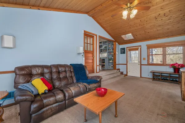 $560,000 | 21075 West Oak Knoll Court, Kildeer, IL 60047