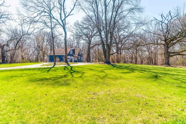 $560,000 | 21075 West Oak Knoll Court, Kildeer, IL 60047