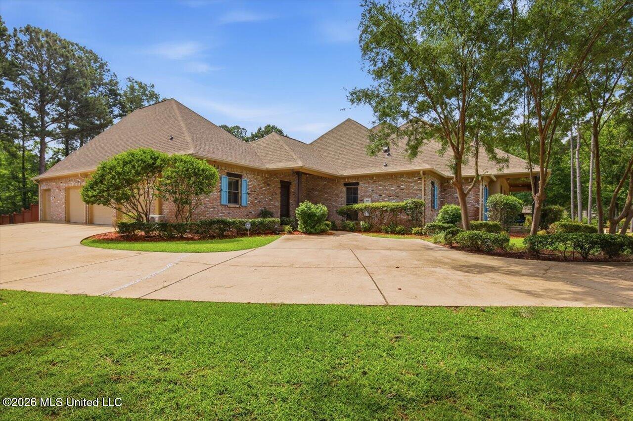 1 Eastbrooke Circle Madison, MS 39110 - Photo 120 of 127 07-1 Eastbrooke Cir _ Hometoursms.com