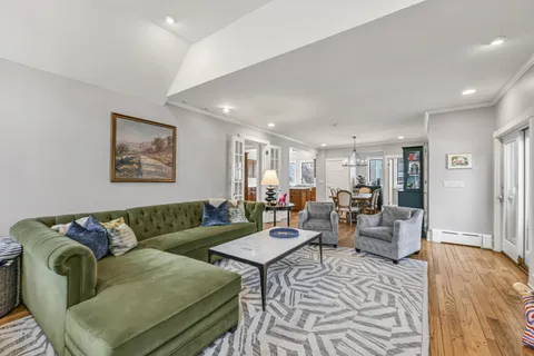 $1,395,000 | 806 East Beaumont Avenue, Whitefish Bay, WI 53217