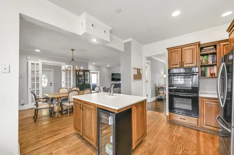 $1,395,000 | 806 East Beaumont Avenue, Whitefish Bay, WI 53217