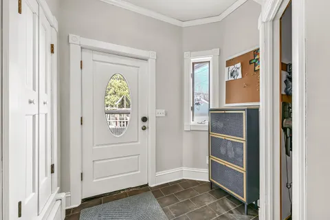 $1,395,000 | 806 East Beaumont Avenue, Whitefish Bay, WI 53217