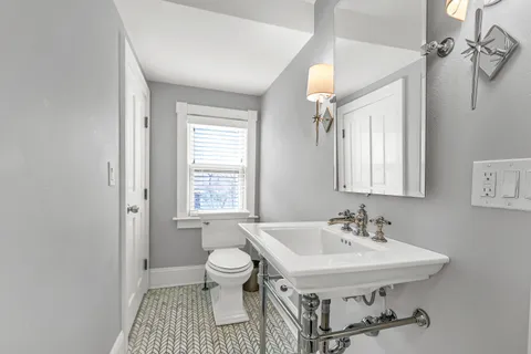 $1,395,000 | 806 East Beaumont Avenue, Whitefish Bay, WI 53217