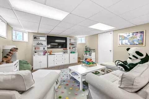 $1,395,000 | 806 East Beaumont Avenue, Whitefish Bay, WI 53217