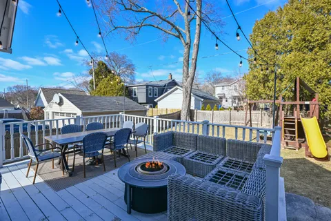 $1,395,000 | 806 East Beaumont Avenue, Whitefish Bay, WI 53217