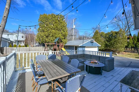 $1,395,000 | 806 East Beaumont Avenue, Whitefish Bay, WI 53217