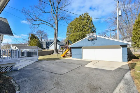 $1,395,000 | 806 East Beaumont Avenue, Whitefish Bay, WI 53217