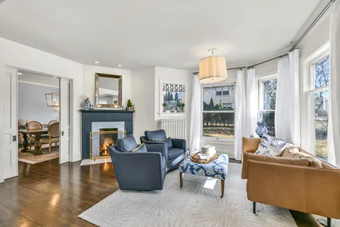 $1,395,000 | 806 East Beaumont Avenue, Whitefish Bay, WI 53217