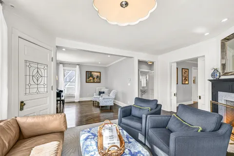 $1,395,000 | 806 East Beaumont Avenue, Whitefish Bay, WI 53217