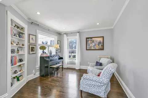 $1,395,000 | 806 East Beaumont Avenue, Whitefish Bay, WI 53217