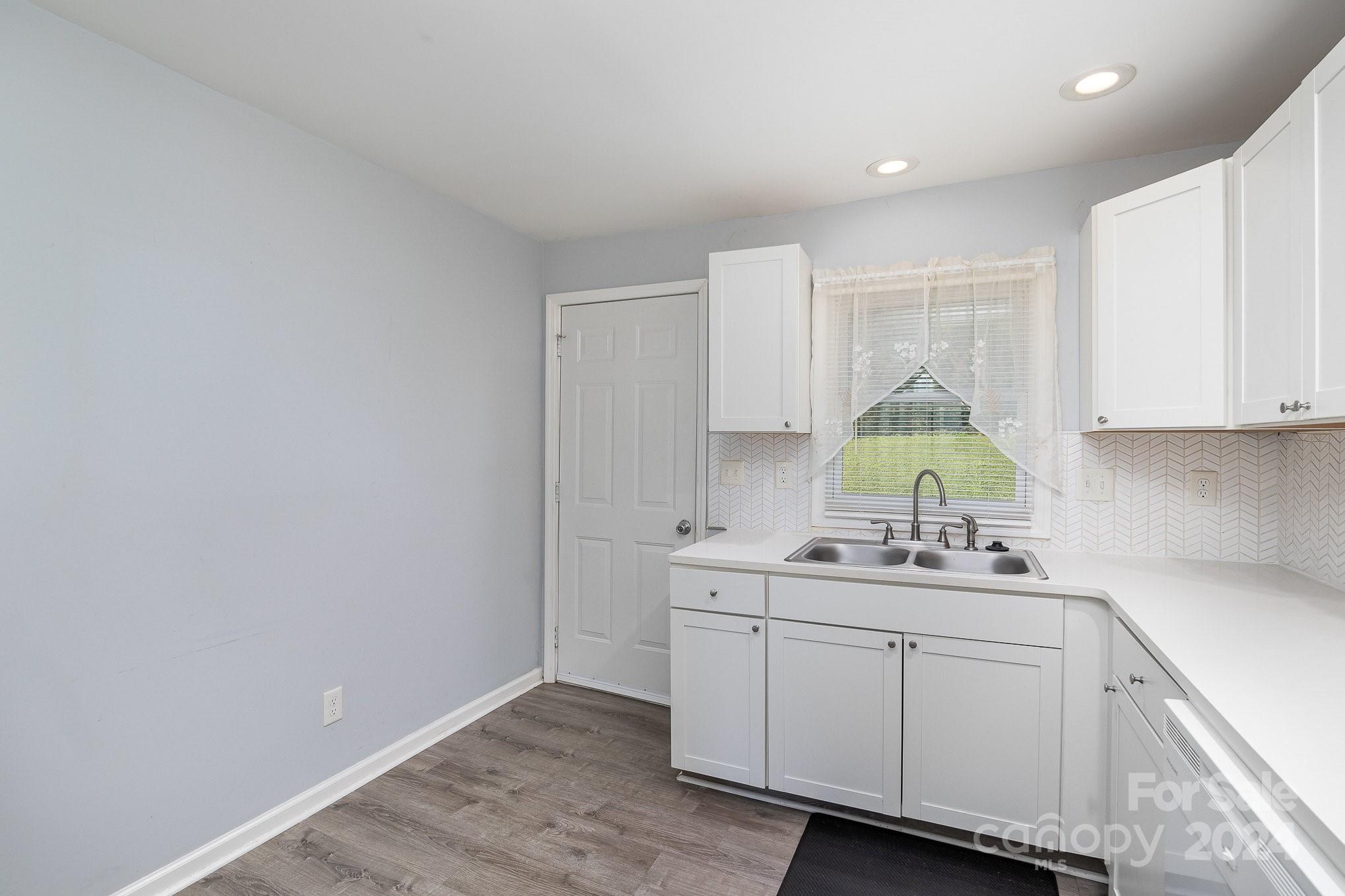 2709 Springbrook Circle Gastonia, NC 28052 - Photo 16 of 30 Gallery Image 16