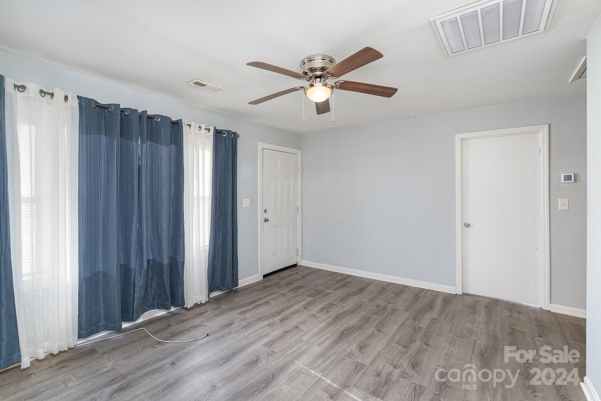 2709 Springbrook Circle Gastonia, NC 28052 - Photo 10 of 30 Gallery Image 10