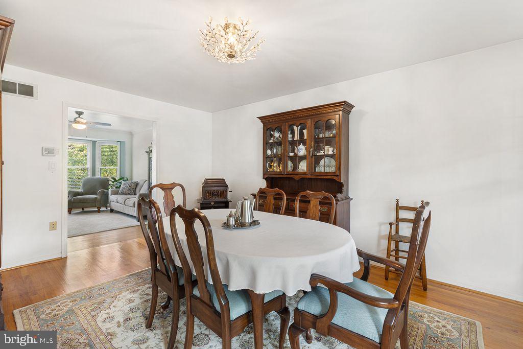 3823 Rotherfield Lane Chadds Ford, PA 19317 - Photo 4 of 32