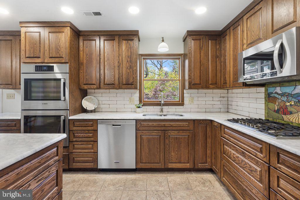 3823 Rotherfield Lane Chadds Ford, PA 19317 - Photo 10 of 32