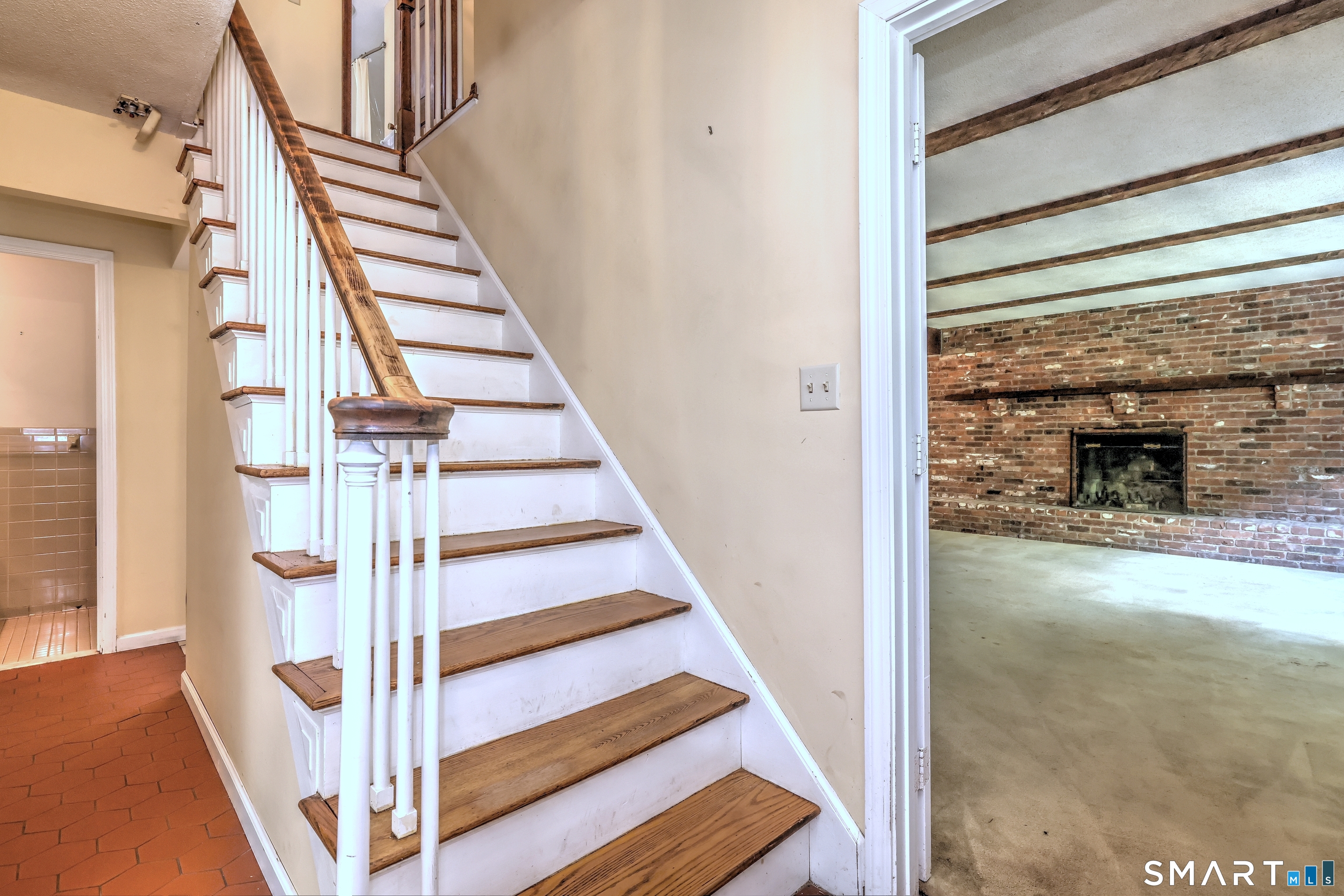 22 East Woods Road Roxbury, CT 06783 - Photo 4 of 37 a view of entryway and hall with wooden floor