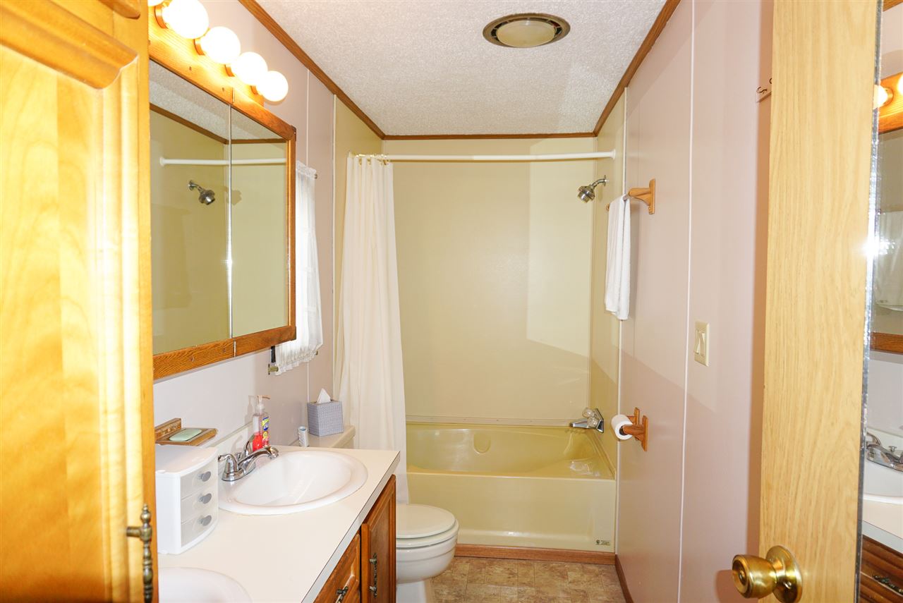 932 Carlisle Road Traverse City, MI 49696 - Photo 16 of 46 1867369-15.JPG