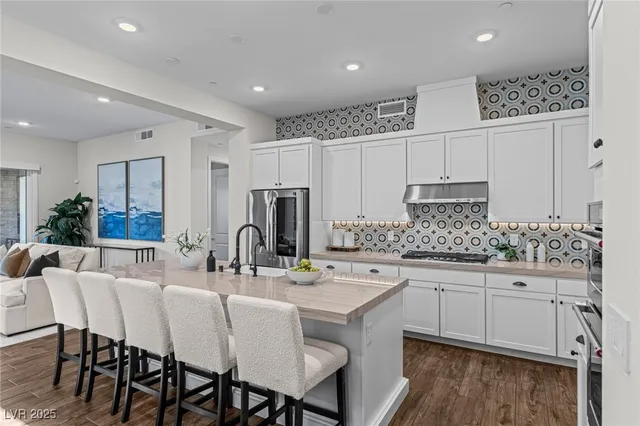 $1,065,000 | 11280 Granite Ridge Drive, Unit 1075, Las Vegas, NV 89135