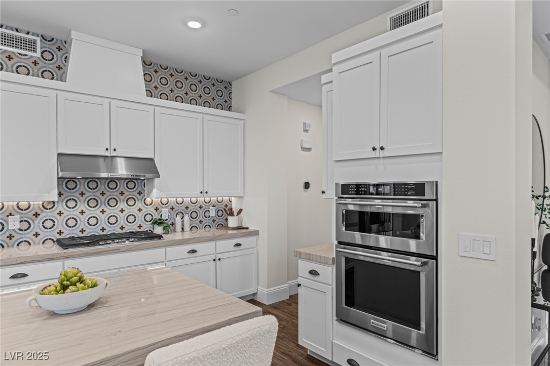 11280 Granite Ridge Drive, Unit 1075 Las Vegas, NV 89135 - Photo 22 of 82 Kitchen