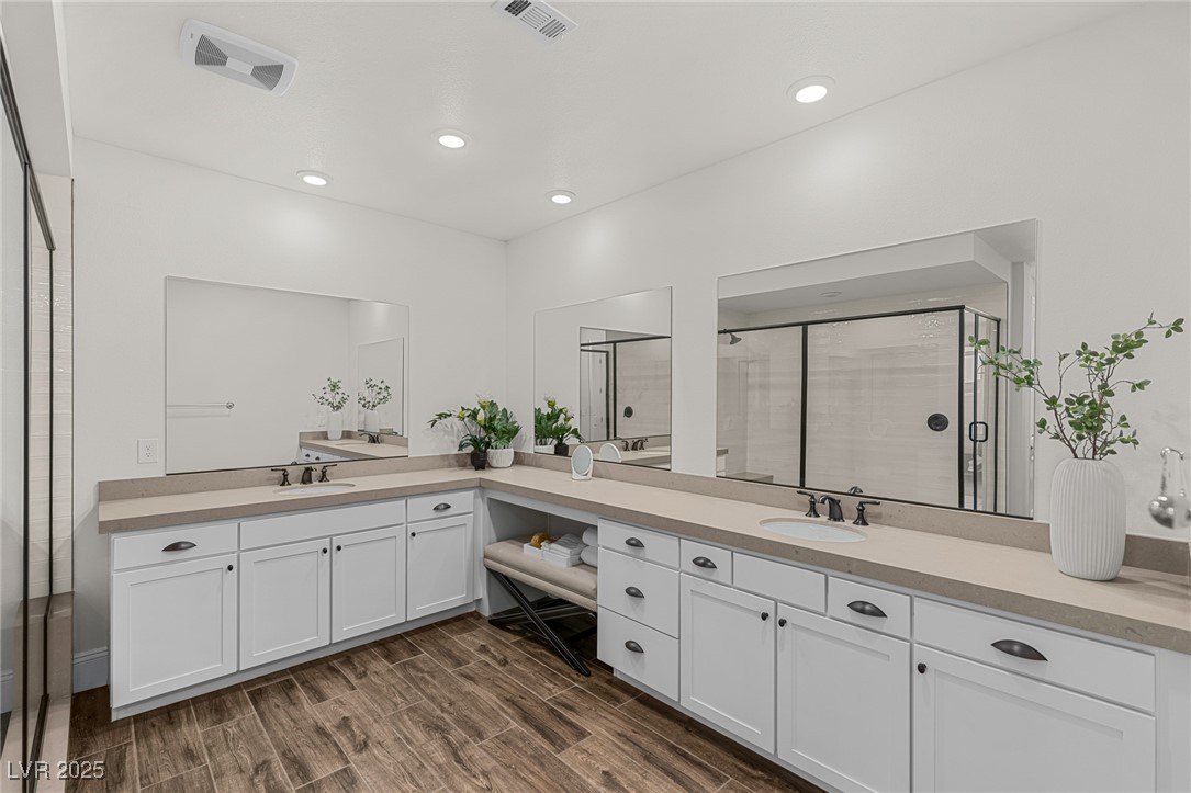 11280 Granite Ridge Drive, Unit 1075 Las Vegas, NV 89135 - Photo 40 of 82 Primary Bathroom