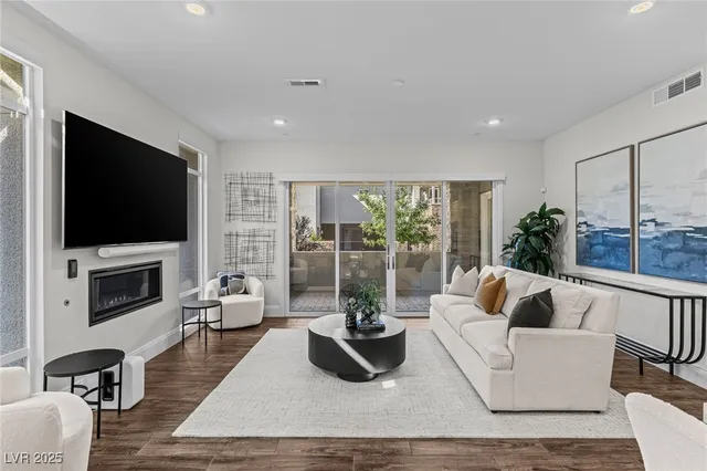 $1,065,000 | 11280 Granite Ridge Drive, Unit 1075, Las Vegas, NV 89135