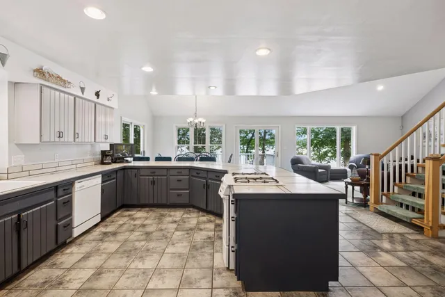 $995,000 | 1725 133rd Avenue, St. Croix Falls, WI 54024