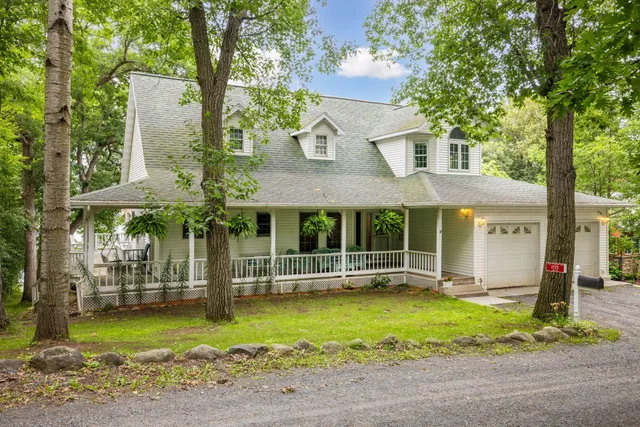 $995,000 | 1725 133rd Avenue, St. Croix Falls, WI 54024