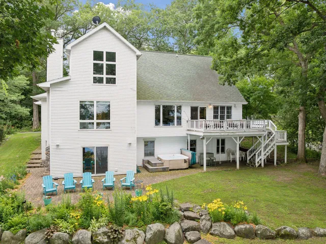 $995,000 | 1725 133rd Avenue, St. Croix Falls, WI 54024